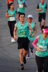 BIB: 50227, 0871
                            <button type="button" onclick="openModal(10514551)" class="btn btn-primary btn-sm float-right btn-popup" data-toggle="modal" data-target=".modal-high-quality">
                        <i class="fas fa-shopping-cart"></i> Add to Cart
                    </button>
                                            <button type="button" onclick="isThisMe(10514551, true)" class="btn btn-success btn-sm float-right btn-popup btn-isme hidden" data-toggle="tooltip" data-placement="bottom" title="นี่คือรูปของคุณใช่ไหม คลิกที่นี่เพื่อเอาเข้าอัลบั้ม">
                        <i class="fas fa-plus"></i> Add to album
                    </button>
                    <button type="button" onclick="isThisMe(10514551, false)" class="btn btn-warning btn-sm float-right btn-popup btn-isnotme hidden">
                        <i class="fas fa-ban"></i> Remove from album
                    </button>